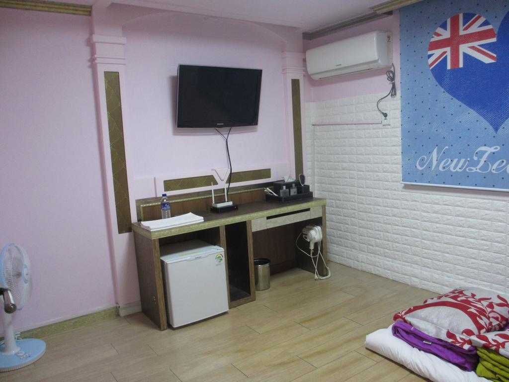 Moiri Guesthouse Yeosu Exterior photo